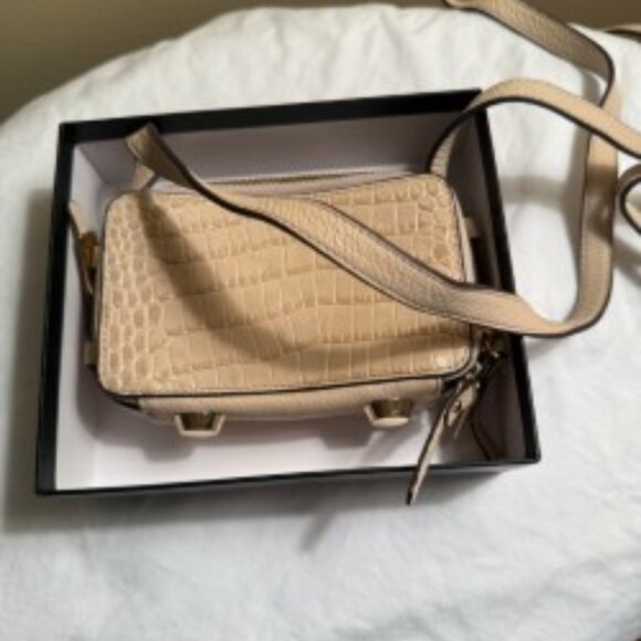 G.I.L.I. Handbags - GILI Purse - NEW in Box!